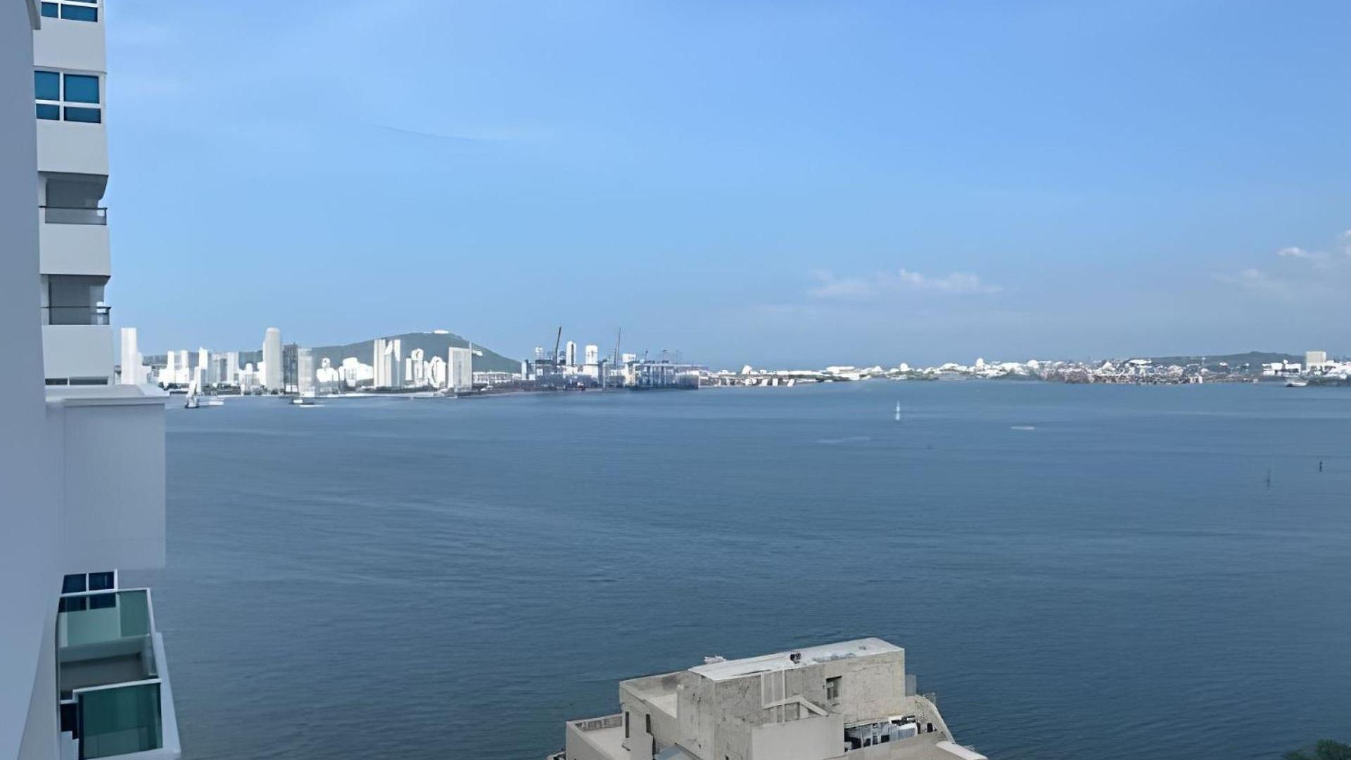 Vista Al Mar En Castillogrande, Orange 2d-2b