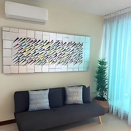 Apartamento Vista Al Mar En Castillogrande, Orange 2d-2b *